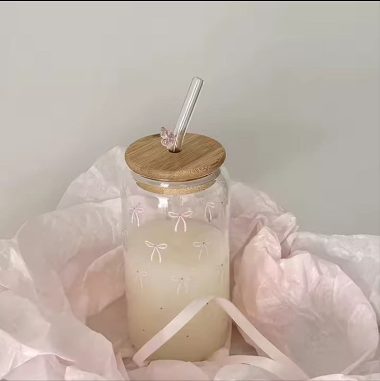 Vintage-Inspired Glasses with Straws & Cute Pink Bows – A Touch of Charm in Every Sip!"